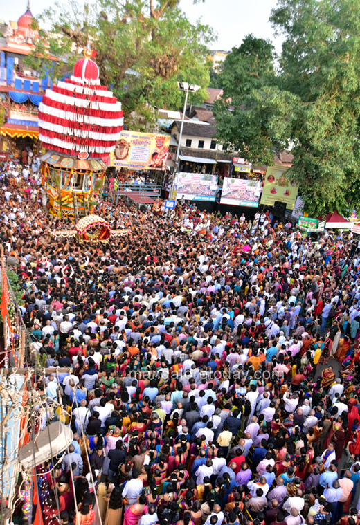 Kodia theru Car festival of mangalore